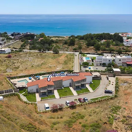 Villa Chloe Seastone By *